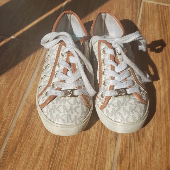 Toddler Michael Kors shoes - Picture 2 of 8